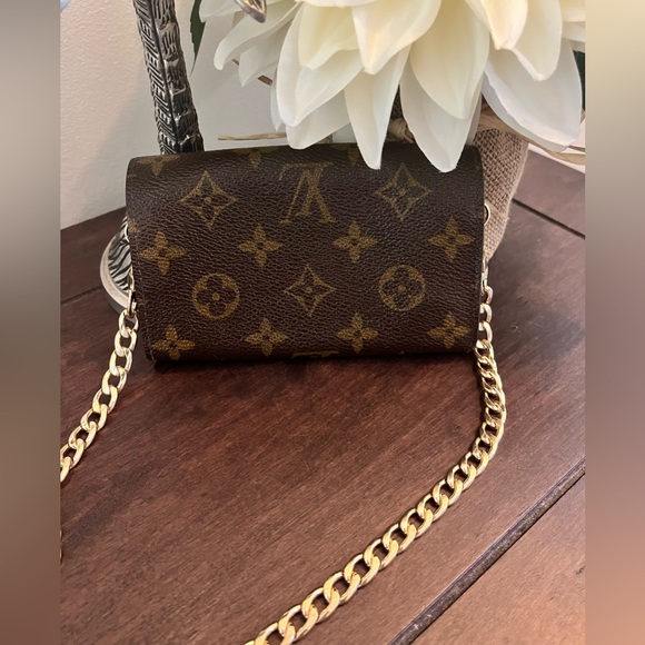 Louis Vuitton Monogram Porte Monnaie Wallet - Picture 7 of 15